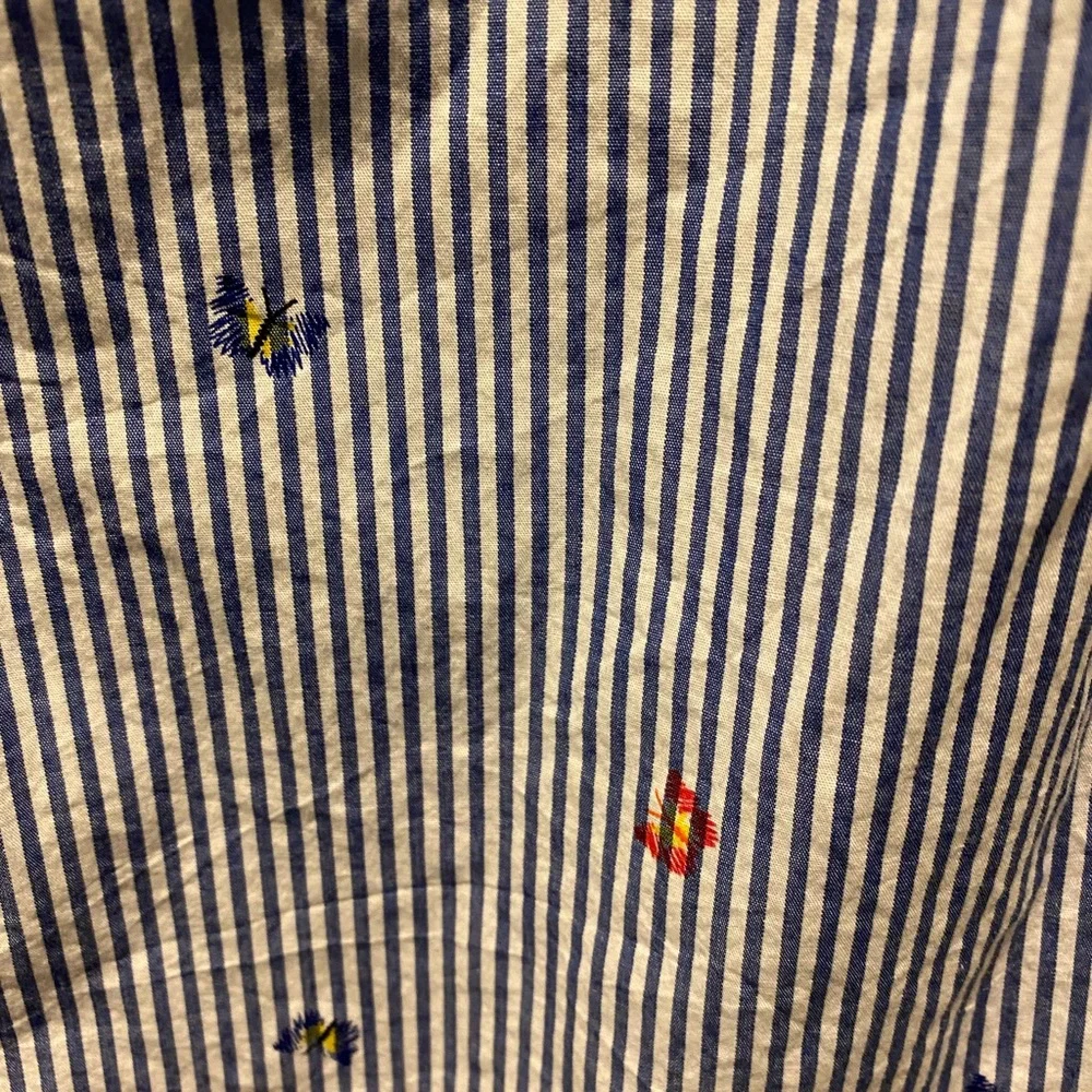 Talbots🦋 button down Large - Picture 3 of 6